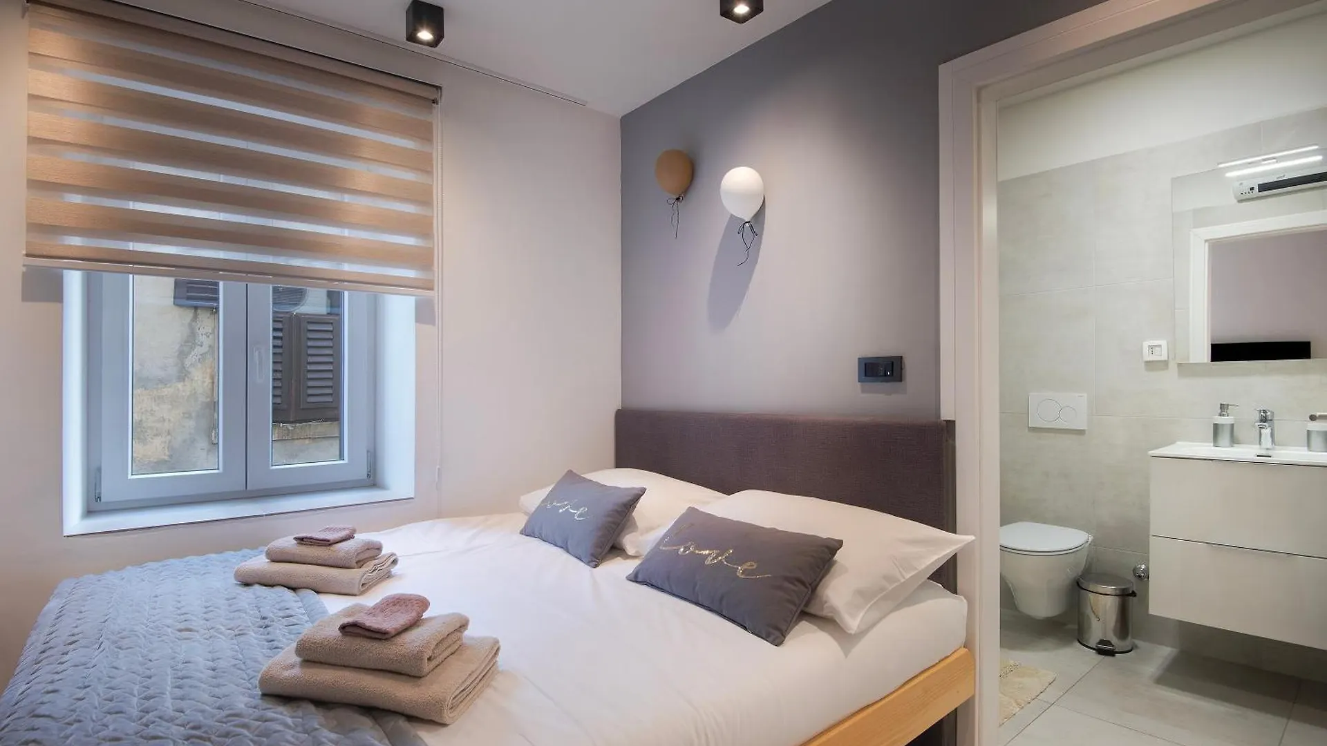 Arta Apartments City Center - With Private Parking Pula Croatia