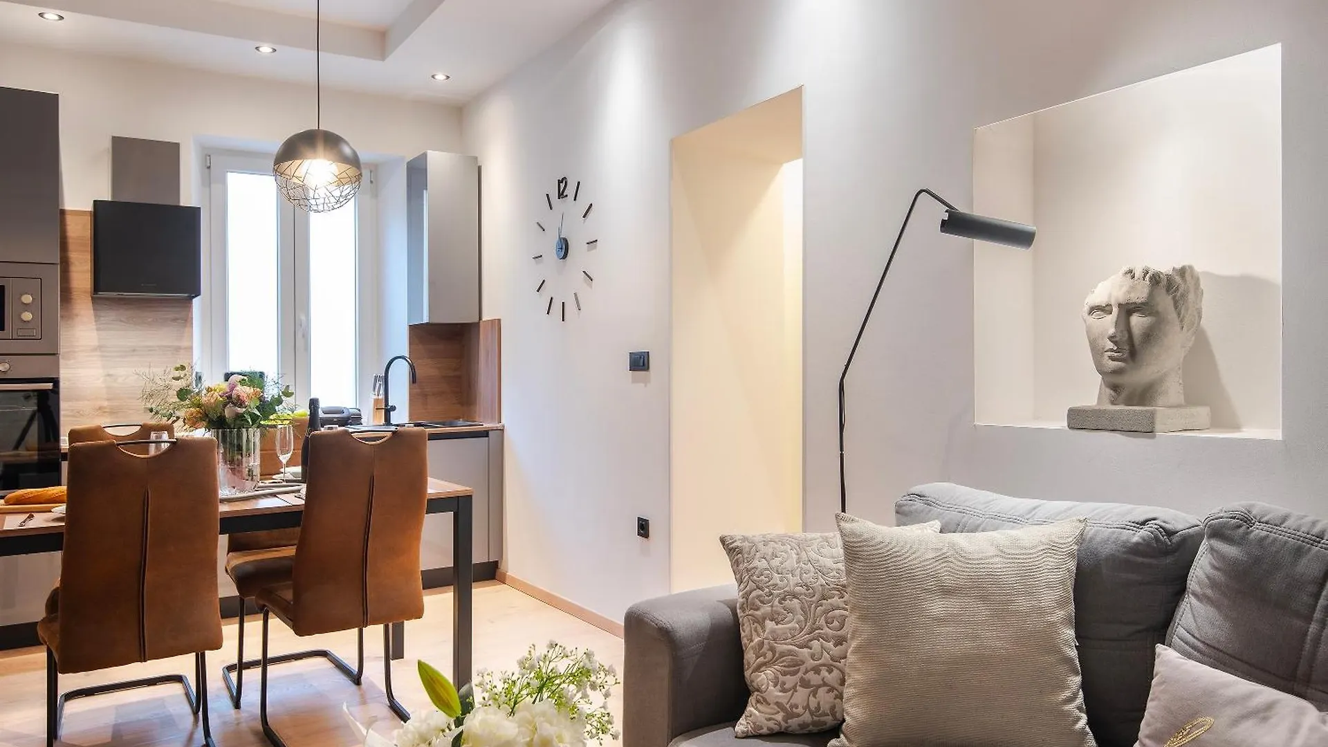 Arta Apartments City Center - With Private Parking 풀라