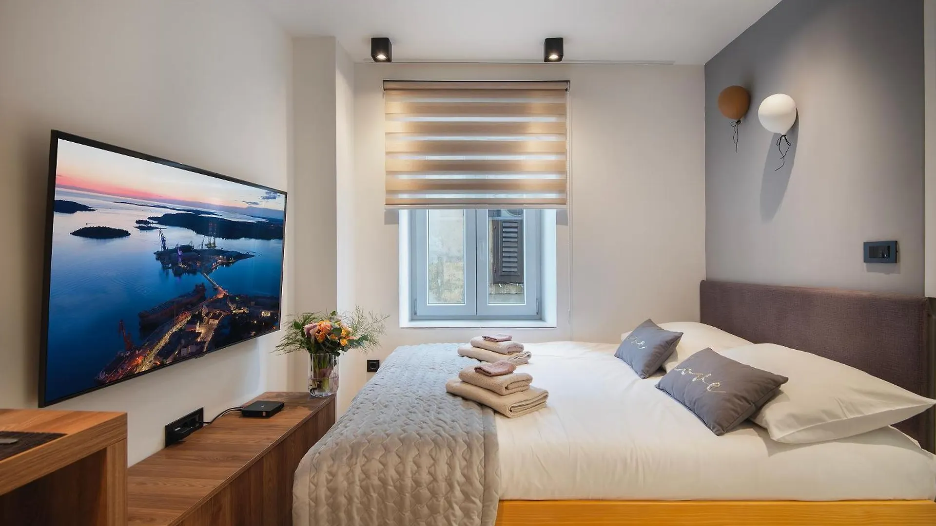 Arta Apartments City Center - With Private Parking بولا 0*,